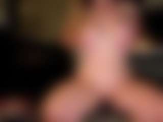 Live cam show with LucyAllen4201 - Nails on Camsoda