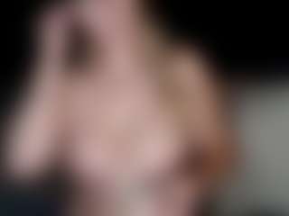 Live cam show with LucyAllen4201 - White MILF on Camversity | netherlands