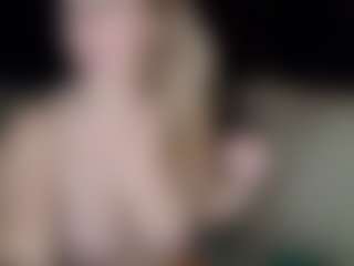 Live cam show with LucyAllen4201 - Dirty on Camsoda
