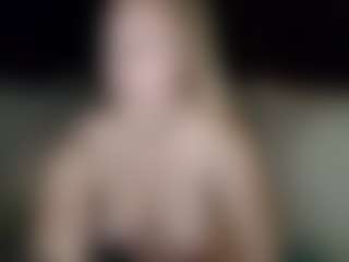 Live cam show with LucyAllen4201 - Wet on Livezox