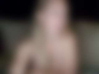 Show de cam en vivo con LucyAllen4201 - Strip en Camsoda