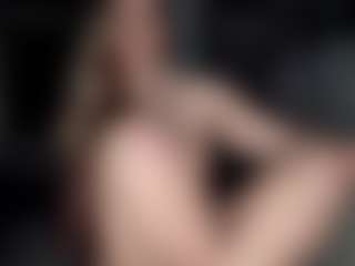 Live cam show with LucyAllen4201 - Flashing on WildCum