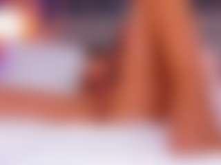 Live cam show with NicolleStark - Fingering on madthumbs