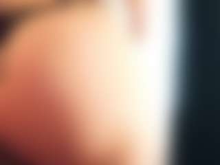 Live cam show with MesmErisse - Blue Eyes on Fling VIP Chat
