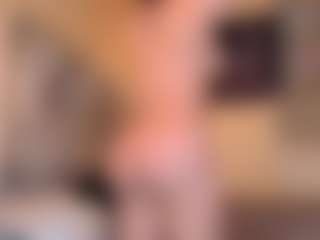 Live cam show with Marcela Davila - Shaved Pussy on SinfulBabes