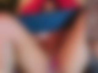 Live cam show with Marcela Davila - Foot Fetish on hrnylive.com