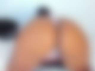 Live cam show with Miranda-brown - Nipple Piercings on CSO-WL