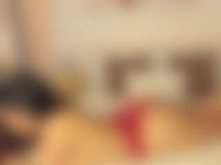 Live cam show with Sara Moore - Brown Hair on luckytryst.com