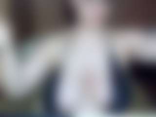 AdeAde's Live Sex Cam Show