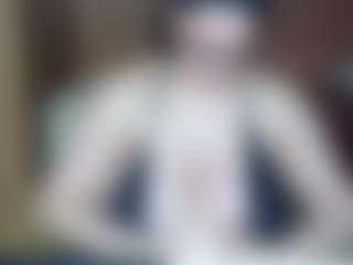 Live cam show with AdeAde - Living Room on StripNow