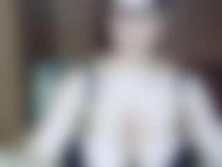 Live cam show with AdeAde - Oil on Hubzter Live