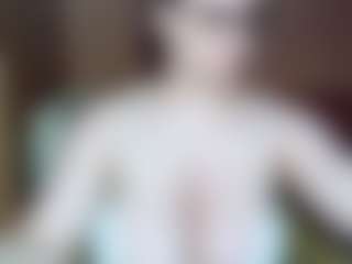 Live cam show with AdeAde - Oil on Fling VIP Chat