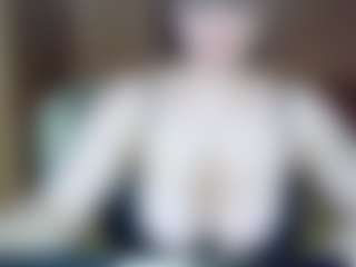 AdeAde's Live Sex Cam Show