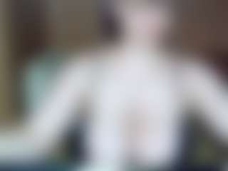 Live cam show with AdeAde - Public Brown Hair on Uber Horny