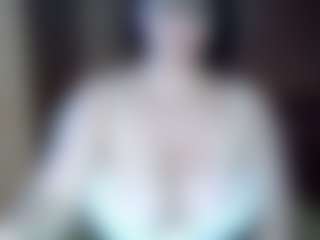 AdeAde's Live Sex Cam Show