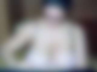 AdeAde MILF webcam performer live streaming