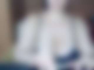 AdeAde MILF webcam performer live streaming