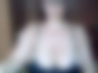 AdeAde's Live Sex Cam Show