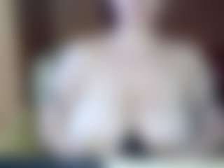 AdeAde's Live Sex Cam Show