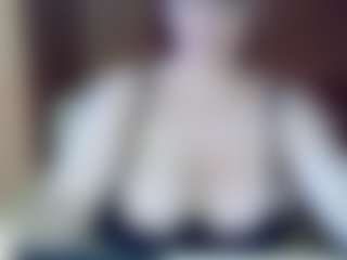 AdeAde's Live Sex Cam Show