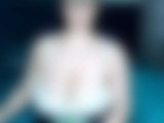 AdeAde's Live Sex Cam Show