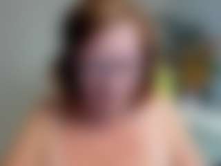 flirtyADELE MILF webcam performer live streaming