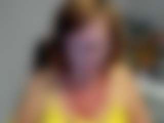 Live cam show with flirtyADELE - Granny Dildo on Mixed Magazine Live