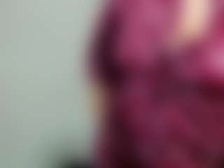 Live cam show with flirtyADELE - Bedroom Mature on Camsoda