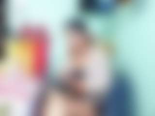 Live cam show with XimenaMoreira - Mature on AdultVida.com