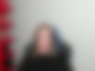 Live cam show with ZoeXox - Kinky on SinfulBabes