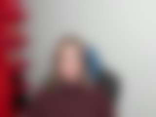 Live cam show with ZoeXox - Kinky on fuklive.com