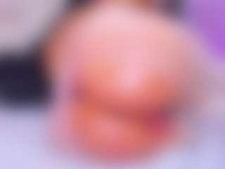 Bigassmonic MILF webcam performer live streaming