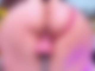 Bigassmonic MILF webcam performer live streaming