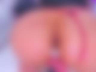 Live cam show with Bigassmonic - Big Ass Latina on CamwithHer | colombia