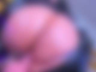 Live cam show with Bigassmonic - BBW Middle Aged on xheatlive.com