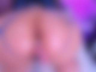 Bigassmonic MILF webcam performer live streaming