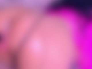 Bigassmonic MILF webcam performer live streaming