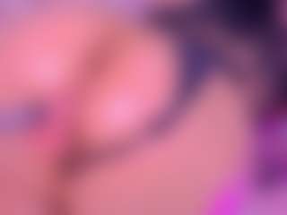 Bigassmonic MILF webcam performer live streaming