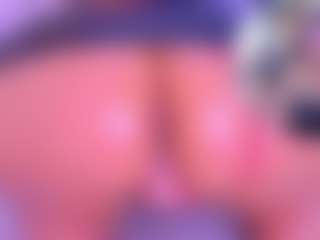 Live cam show with Bigassmonic - Mature MILF on TottyGirls