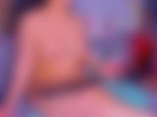 Live cam show with Lorena - Smoking on AdultVida.com