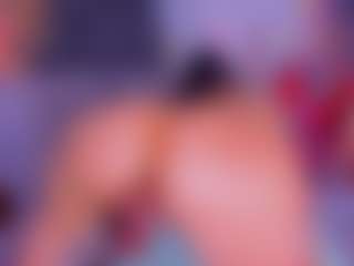 Live cam show with Lorena - Swallow on Pornisteam.com
