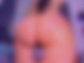 Lorena MILF webcam performer live streaming