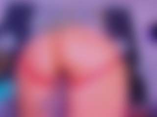 Lorena MILF webcam performer live streaming