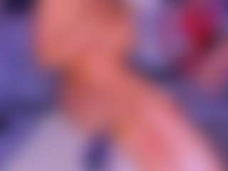 Live cam show with Lorena - Public MILF on Instabang