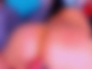 Lorena MILF webcam performer live streaming