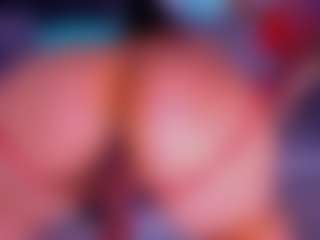 Live cam show with Lorena - Smoking on Milfs Live