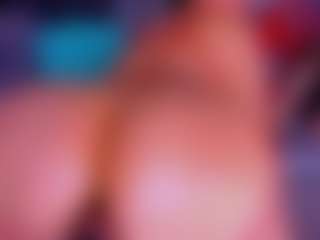 Live cam show with Lorena - Body Massage on Milfs Live