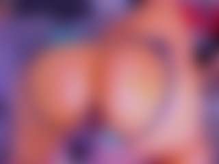 Live cam show with Lorena - Body Massage on Fling VIP Chat