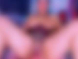 Live cam show with Lorena - Mature on Camsoda