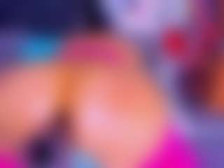 Live cam show with Lorena - Shaved Pussy on Camming Site